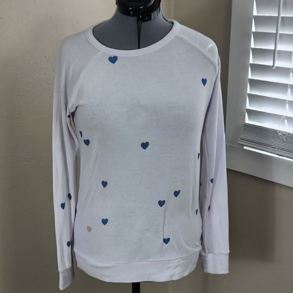 Chaser Hearts Sweater Size L NWT White Blue